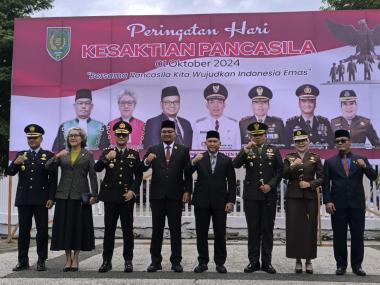 ketua-sementara-dprd-indragiri-hilir-bacakan-naskah-ikrar-hari-kesaktian-pancasila