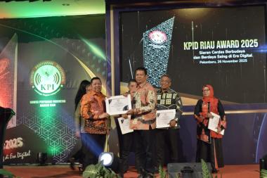 bpemkab-indragiri-hulu-raih-dua-penghargaan-di-ajang-ikpid-riau-awards-2025ib