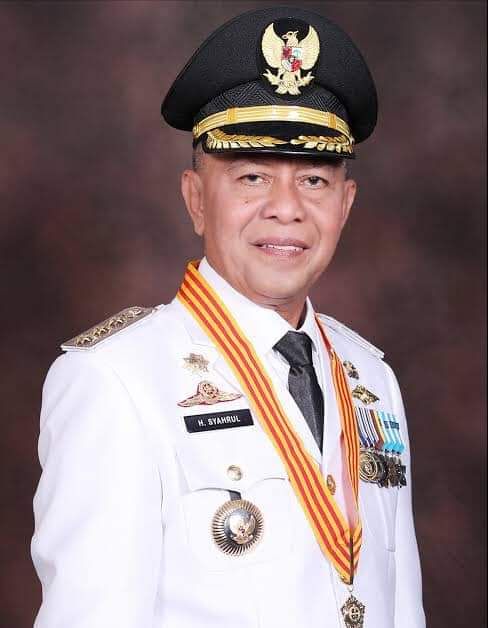 17 Hari Berjuang Melawan Corona, Jenazah Wali Kota Tanjungpinang Dimakamkan di Samping Mantan Gubernur Kepri HM Sani
