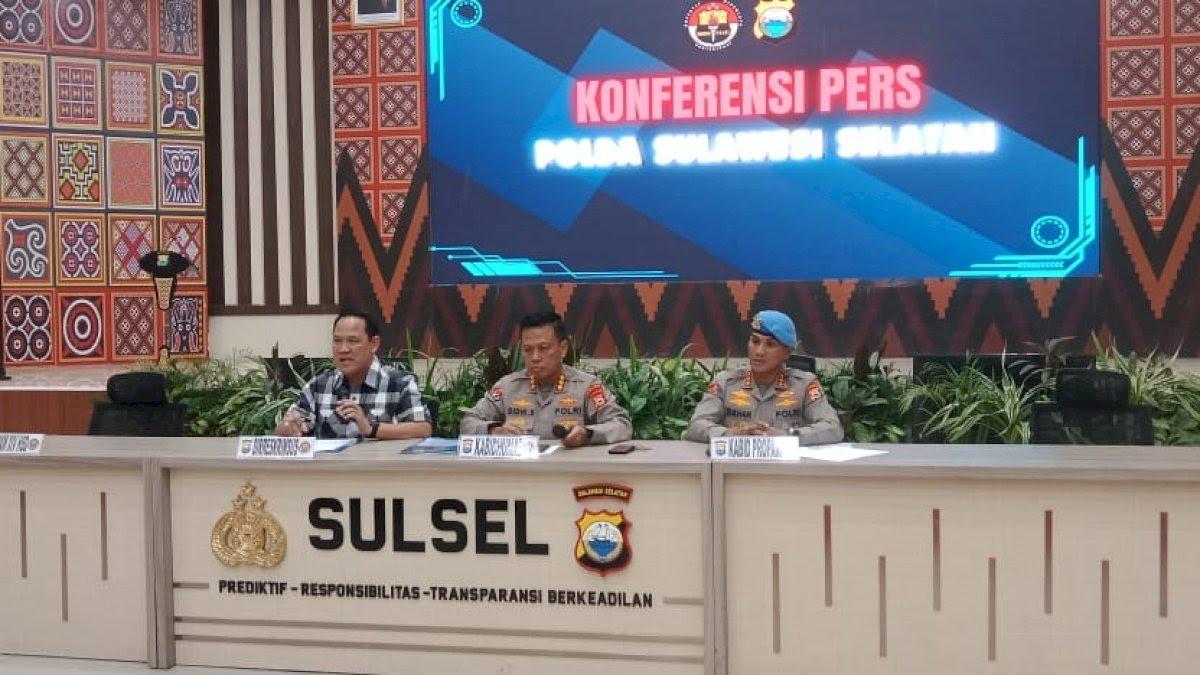<b>Seorang Warga Riau Jadi Korban Penipuan secara <i>Online</i>, Terduga Pelaku Diamankan Polda Sulsel</b>