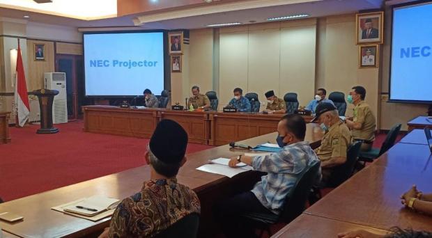 Pemprov Riau Fasilitasi Pertemuan Masyarakat yang Berkonflik Lahan dengan PTPN V
