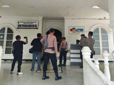 bpenyidik-polda-riau-perluas-penelusuran-dugaan-korupsi-jembatan-airhitam-kantor-ulp-setda-rokan