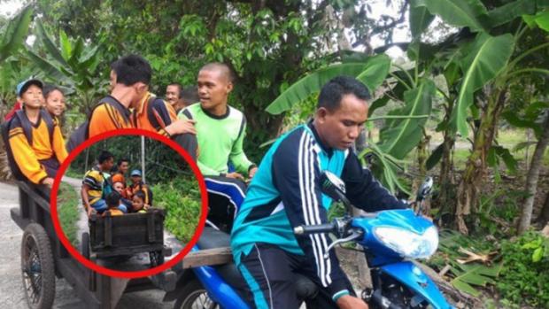 Malam-malam, Kepala SLB Sekaligus Tukang Antar Jemput Murid Berkebutuhan Khusus di Meranti Ini Ditelepon Gubernur Riau, Diminta Siapkan Proposal