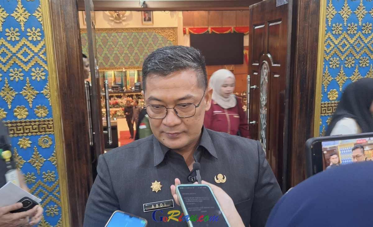 <b>Sekdaprov Riau: Tidak Benar Pembayaran Tunda Bayar harus ada Persetujuan Gubernur</b>