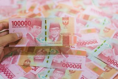 btiga-anggota-dprd-ntb-divonis-bebas-dalam-kasus-gratifikasi-jaksa-kembalikan-uang-rp22-miliar-ke