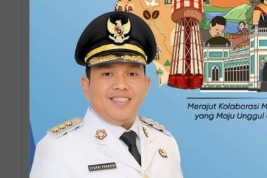 bdilaporkan-hilang-wali-kota-sibolga-berhasil-ditemukan-setelah-jalan-kaki-4-hari-terjang-banjirb