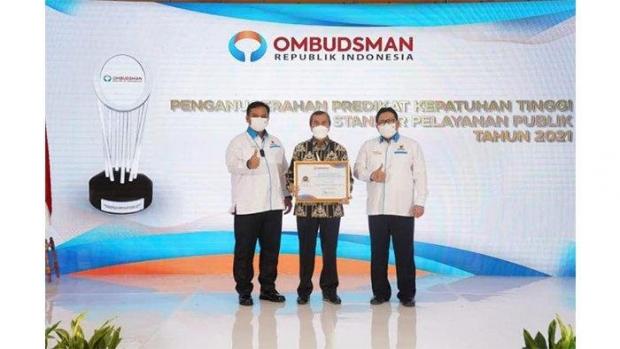 Pemprov Riau Terbaik se-Indonesia dalam Pelayanan Publik