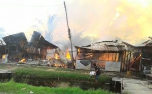 Kafe Tenda Biru di Jalan Siak II Pekanbaru Dibakar Gerombolan Tak Dikenal, Diduga Imbas Tewasnya Pengunjung Kafe Jalan SM Amin yang Diduga Dikeroyok