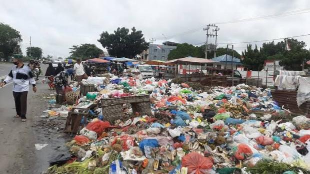Polisi Tetapkan Dua Mantan Pejabat Dinas LHK sebagai Tersangka Kasus Kelalaian Pengelolaan Sampah di Pekanbaru