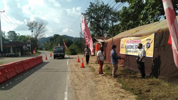 Kendaraan yang Masuk dari Riau ke Sumbar Ramai, belum Ada Pemeriksaan Mudik di Pangkalan Kotobaru
