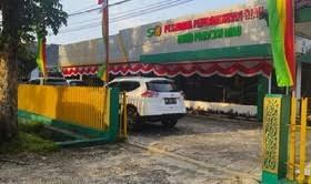 <b>Kinerja Dinilai Buruk, Fuady Noor Dicopot dari Dirut PT Sarana Pembangunan Riau</b>