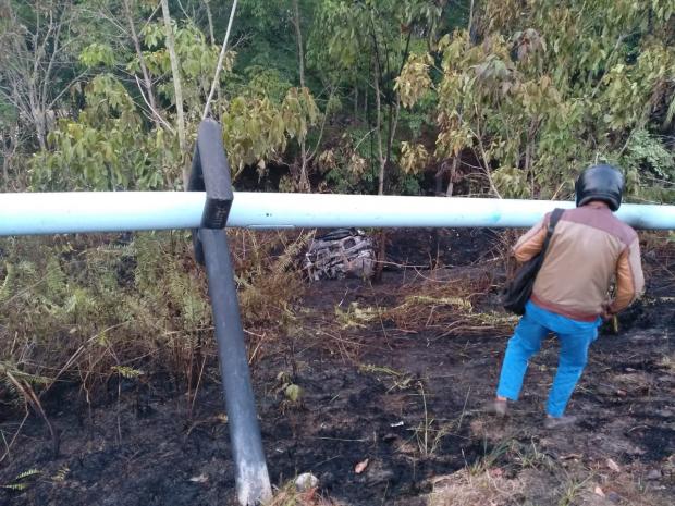 Tabrak Pipa CPI di Minas Siak, Mobil dan Penumpang Terbakar
