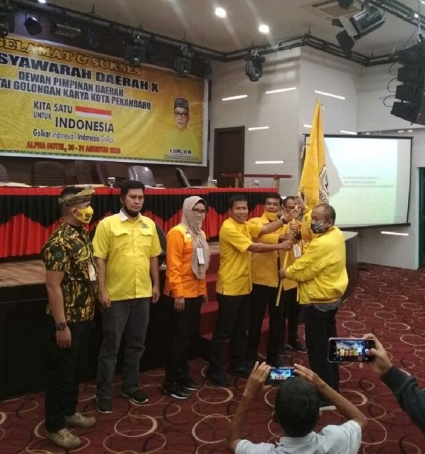 Setelah Bertemu Para Calon Ketua, Sahril Kembali Terpilih Pimpin Partai Golkar Pekanbaru secara Aklamasi