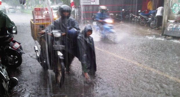 Prediksi BMKG: Senin Ini Riau Diguyur Hujan Ringan Disertai Petir