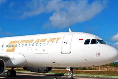 bdua-penerbangan-super-air-jet-tujuan-jakarta-idelayi-lima-jam-di-pekanbaru-penumpang-protesb