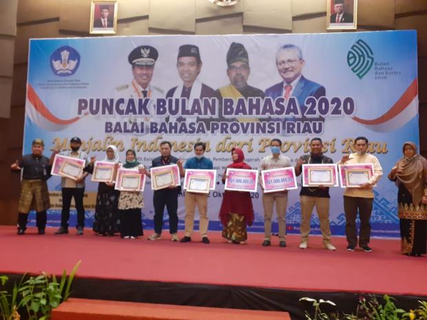 <i>potretnews.com</i> Dinobatkan sebagai 10 Besar Media Massa Berbahasa Indonesia Terbaik di Riau Tahun 2020